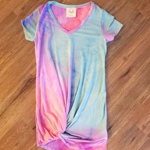 SOLD! Womans Tie-Dye Vneck Tie Knot Dress/Tunic